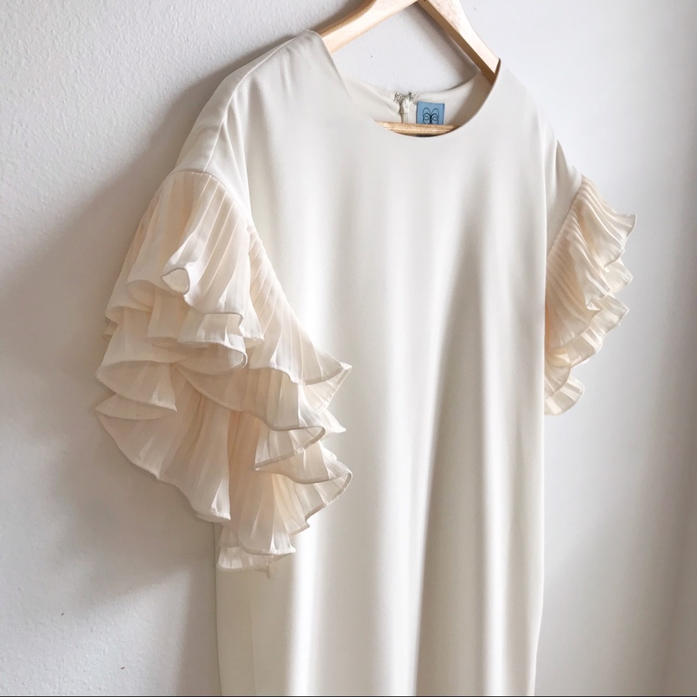 CeCe Ivory Ruffle sleeve Mini Shift Dress Sz 6 - Picture 4 of 5